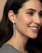 Pendientes Eyre con piedras blancas ideales para novia.
