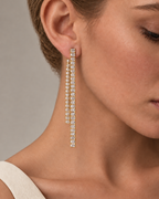 Pendientes GIOIA de doble tira con piedras blancas en talla esmeralda y diseño con movimiento.