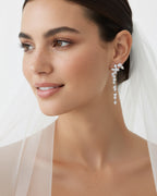 Pendientes Ducky con circonitas en talla pera ideales para looks de fiesta