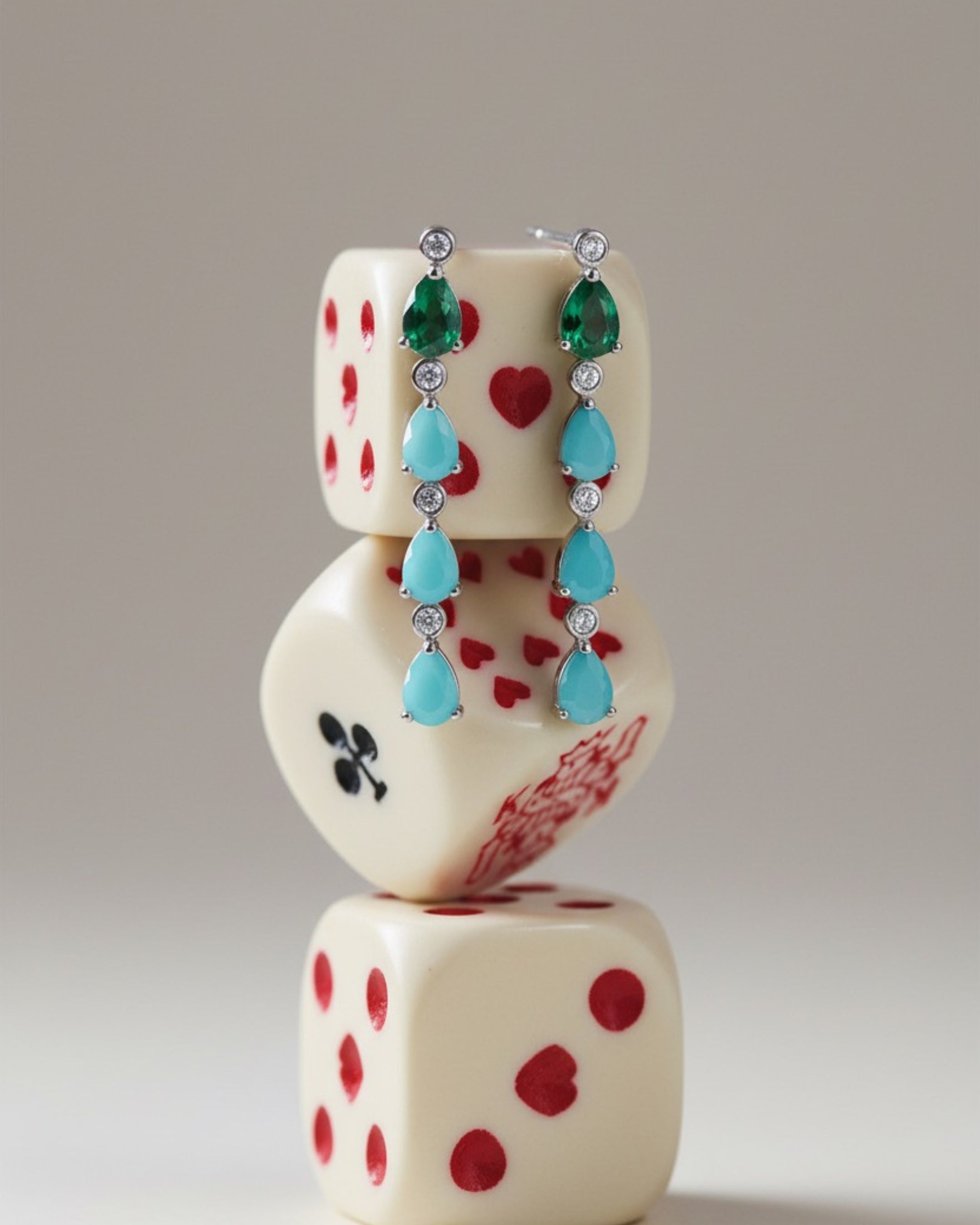 Pendientes Indian en plata de ley 925, opción perfecta de regalo elegante y atemporal para mujer.