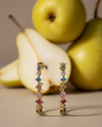 Pendientes ligeros y cómodos en oro amarillo 18k, perfectos para uso diario sin renunciar a un toque sofisticado.