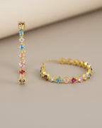 Pendientes con piedras semi preciosas en múltiples tonalidades, montadas en plata 925 chapada en oro amarillo 18k.