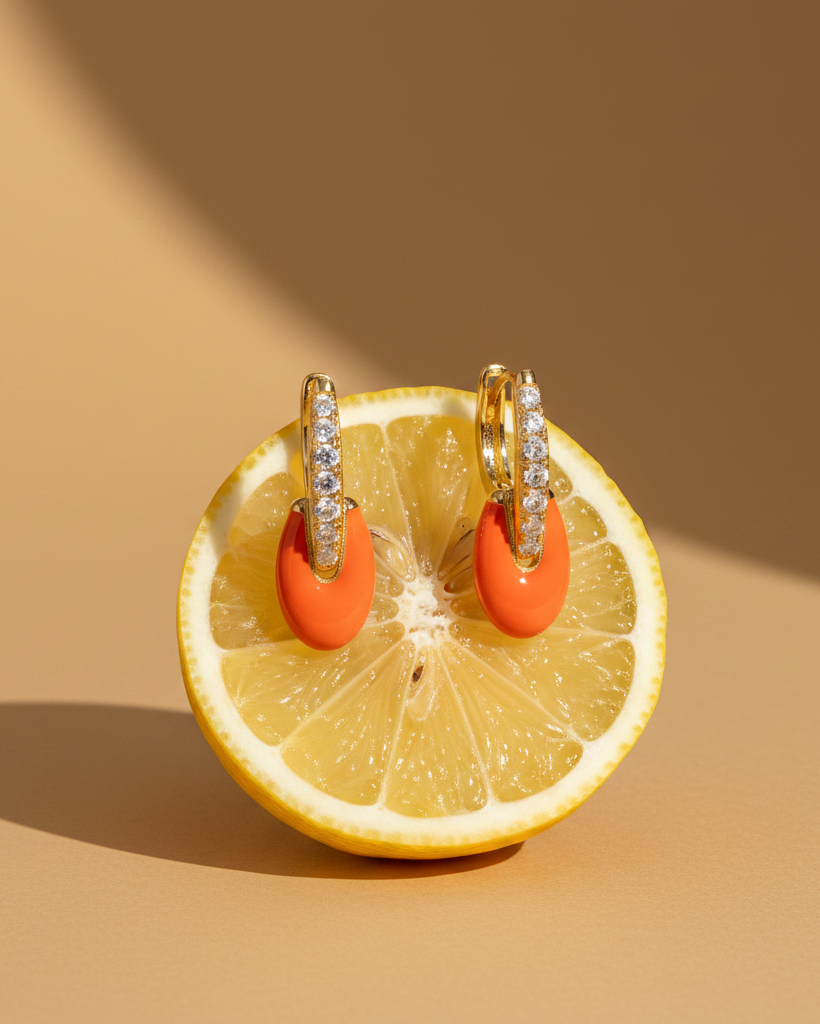Pendientes Obelia Coral con circonitas brillantes y diseño delicado y moderno.