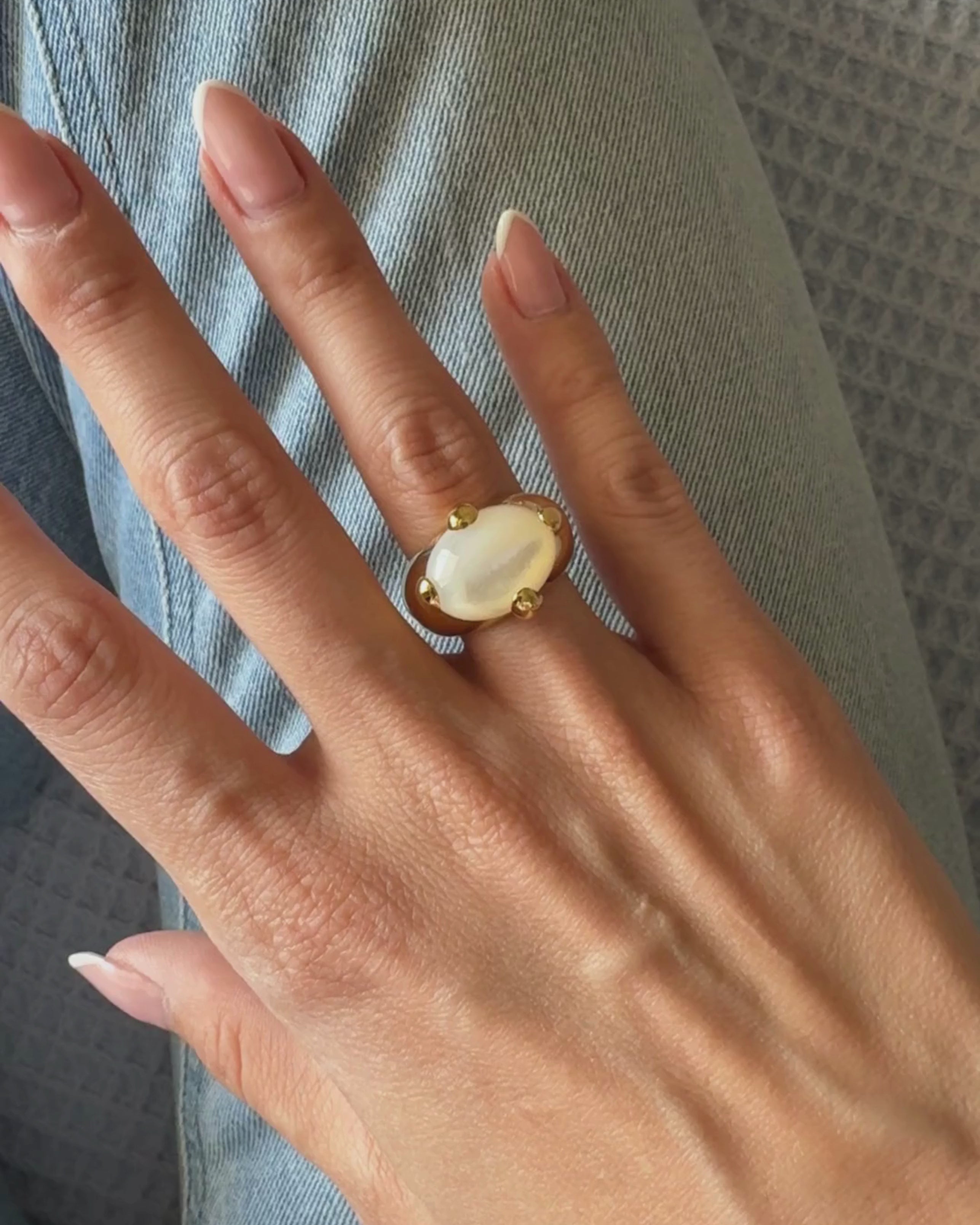 AURELIA RING Natural Mother of Pearl Oval Cabochon