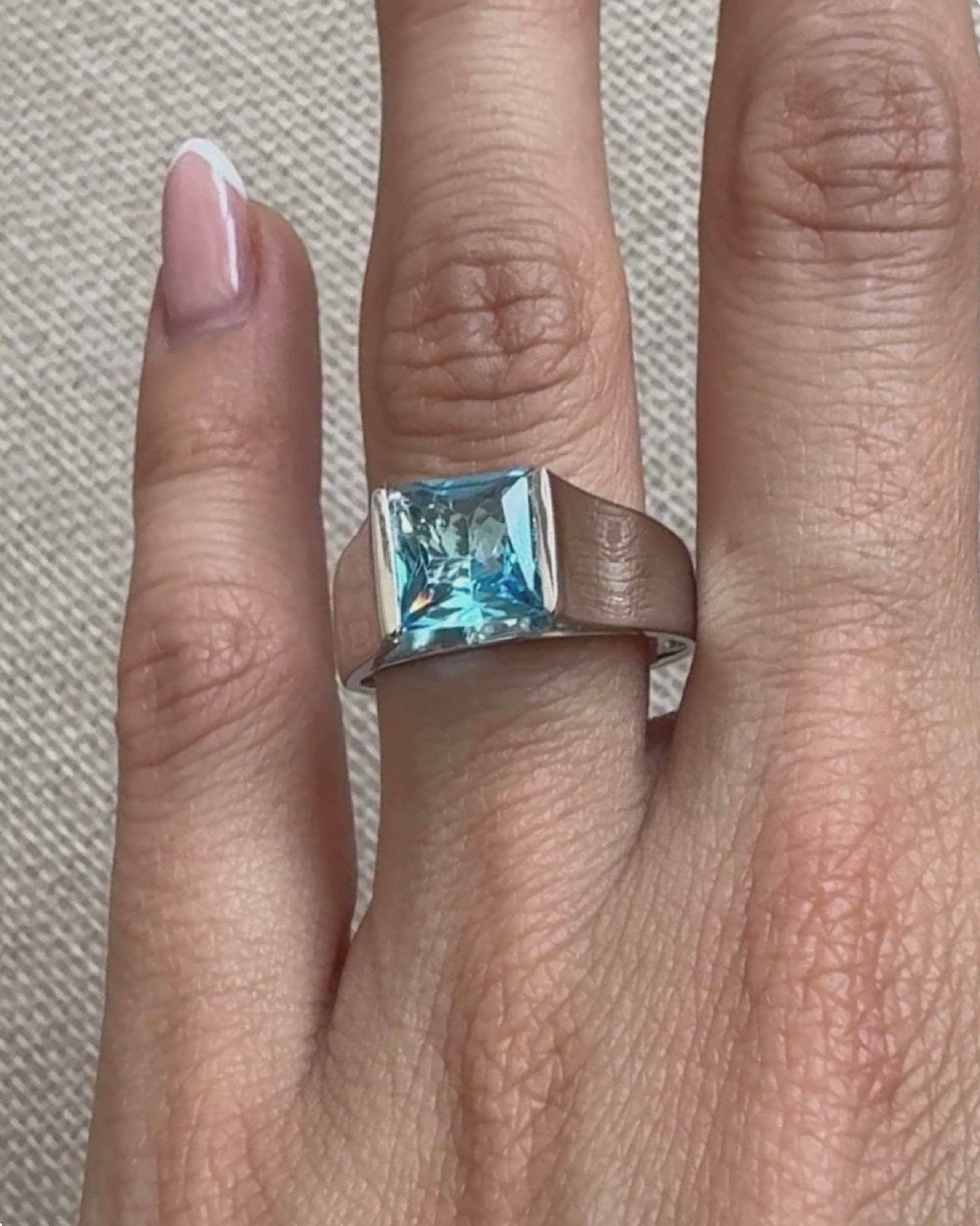 STILLA Natural Topaz Carré Princess RING