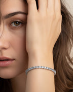 Pulsera MET con brillo aguamarina y piedras en talla marquesa.