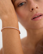 Pulsera Vel elegante con brillo delicado y acabado refinado en oro rosa.