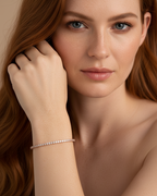 Pulsera Vel con glamour discreto y diseño femenino y refinado.