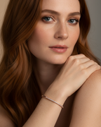 Pulsera Vel con lujo sutil y diseño elegante lleno de luminosidad.