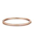 Pulsera Vel con circonitas blancas y acabado elegante en oro rosa de 18 kt.