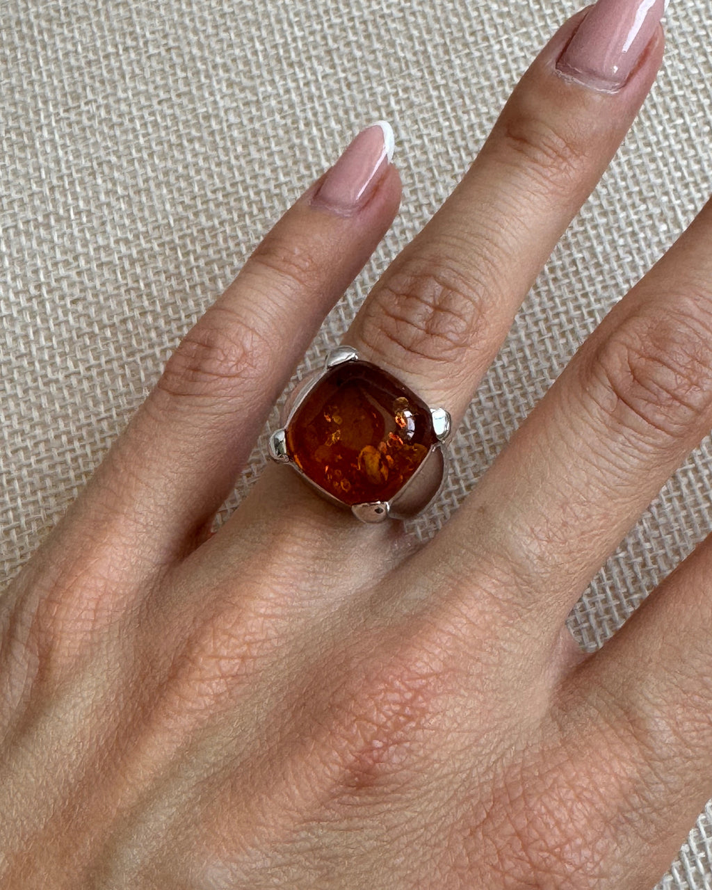 ANILLO SOLARA Ambar Natural Cabochón Antico