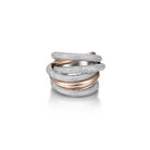 Sibela Studio anillo sultans Infinitos aros componen este anillo en plata de 1ª ley 925 milésimas acabado con un baño de oro rosa y rodio, cubierto por un manto de circonitas blancas .