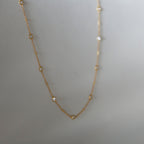 sibela-studio-collar-mari-oro-amarillo-circonitas-blancas-collar-largo-sibela-studio-coleccion-zahara